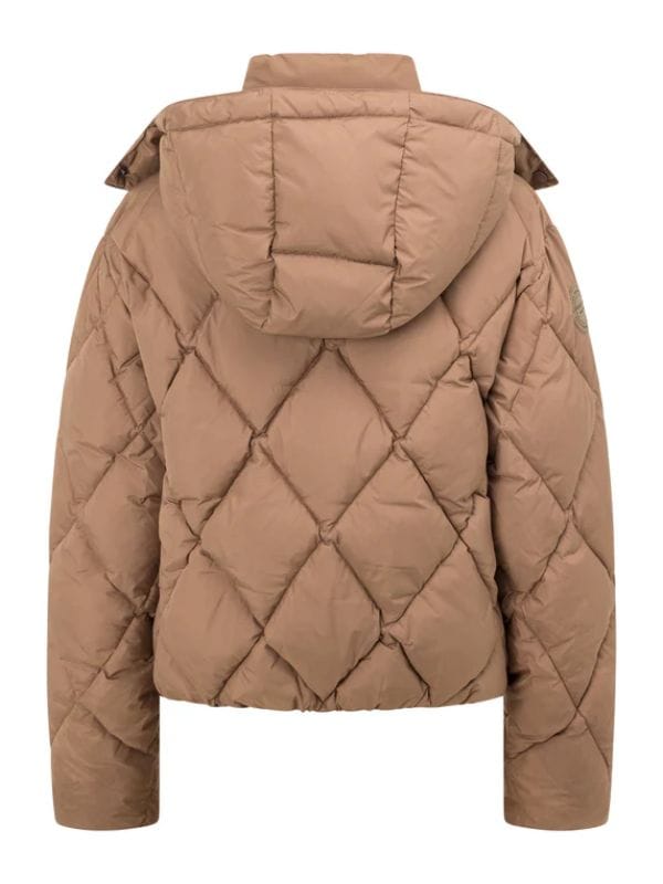 All Her Fault S01 Sarah Larsen Quilted Jacket Brown