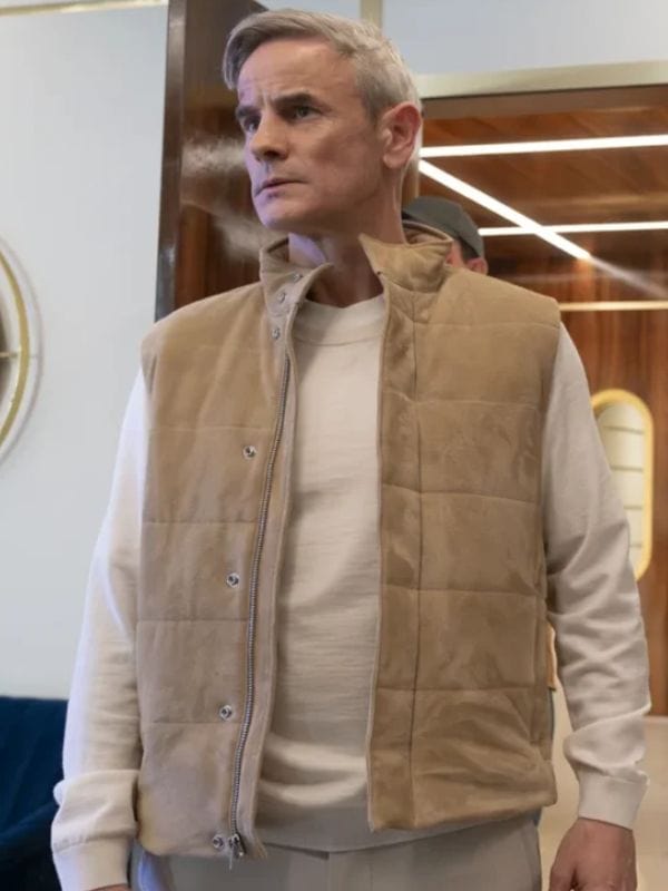 Doctor Odyssey S01 Ben Farrow Beige Vest