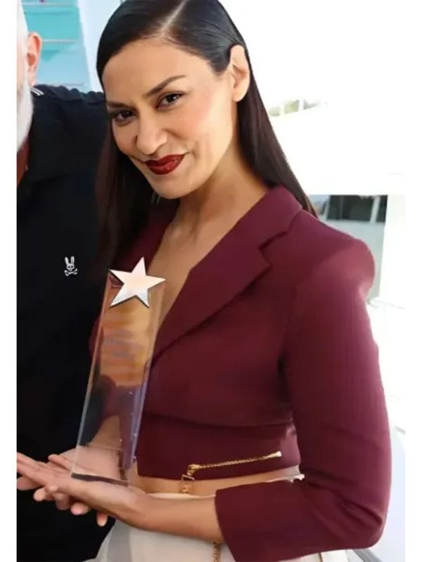 Janina Gavankar Borderlands 2024 Cropped Blazer Janina Gavankar Borderlands 2024 Cropped Blazer