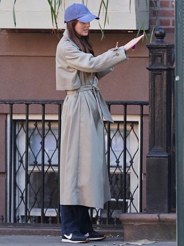 Materialists 2024 Dakota Johnson Beige Trench Coat