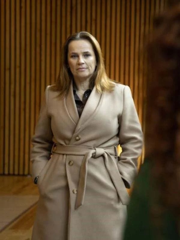 Nemesis Lies Visschedijk Beige Coat Sylvia Van Maele Nemesis Lies Visschedijk Beige Coat