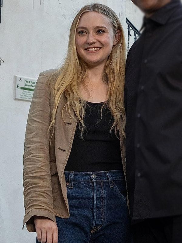 The Equalizer Dakota Fanning Brown Jacket Acteur The Equalizer Dakota Fanning Brown Jacket