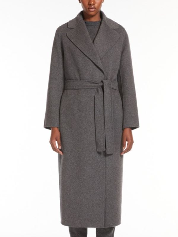 The Night Agent S02 Catherine Weaver Grey Coat