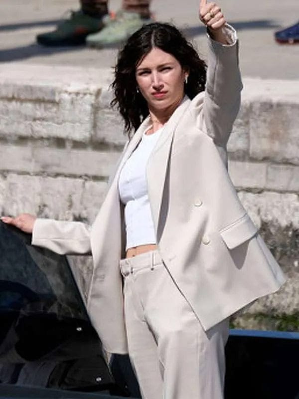 Úrsula Corberó Lift Off White Blazer