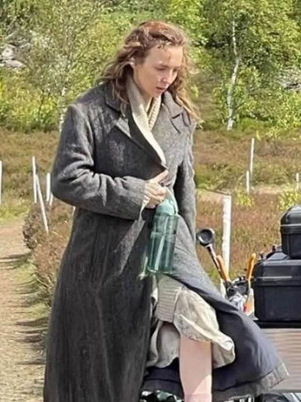 28 Years Later 2025 Jodie Comer Grey Coat