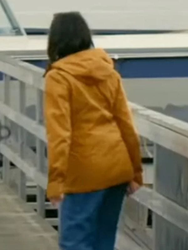 Aisling Bea Get Away 2024 Yellow Jacket Aisling Bea Get Away 2024 Yellow Jacket
