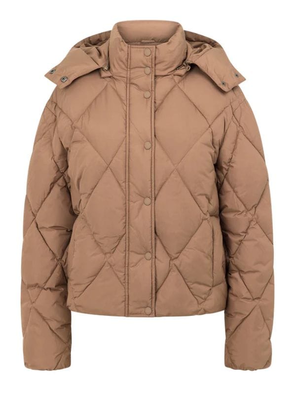 All Her Fault S01 Sarah Larsen Quilted Jacket Brown