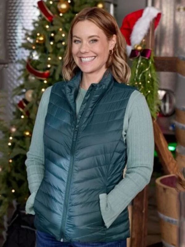 Ashley Williams Jingle Bell Run Green Vest Ashley Williams Jingle Bell Run Green Vest