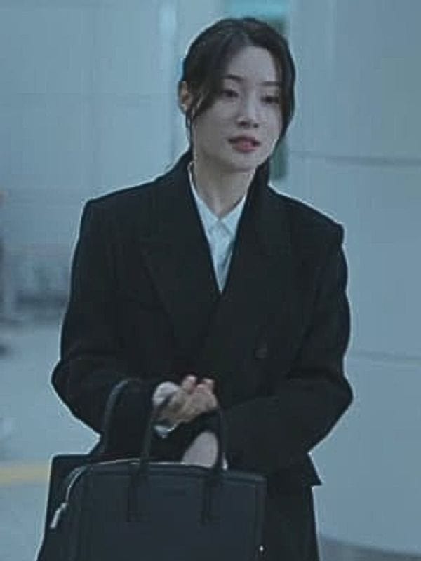 Beyond The Bar S01 Jung Chae-yeon Black Coat