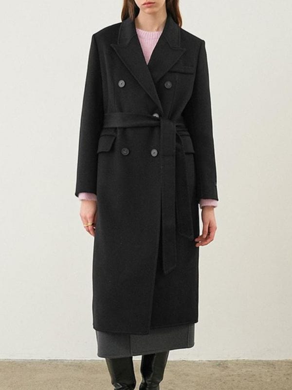 Beyond The Bar S01 Jung Chae-yeon Black Coat