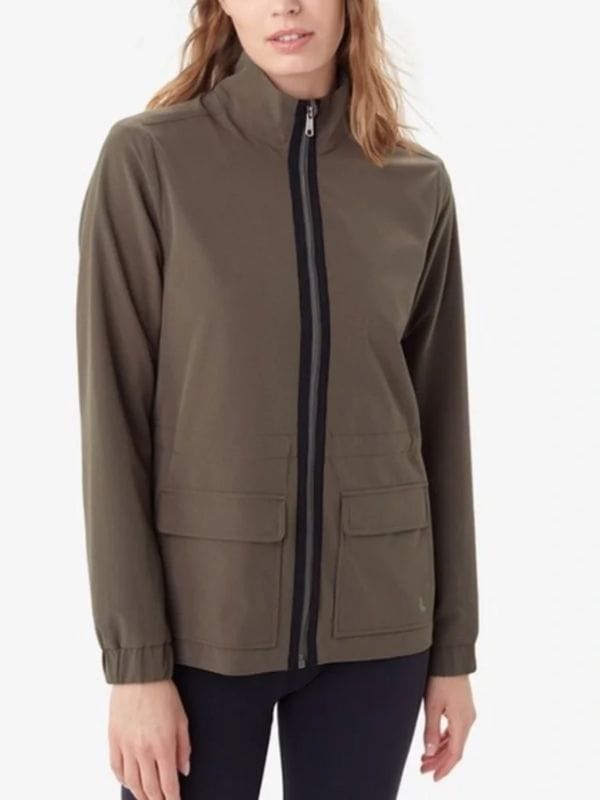 Chelsea Arrington The Night Agent S01 Green Jacket