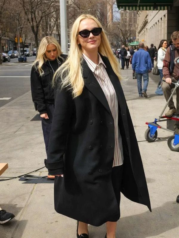 Violet Lockhart Count My Lies Lindsay Lohan Black Coat