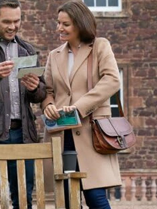 Erica Durance A Scottish Love Scheme Brown Coat