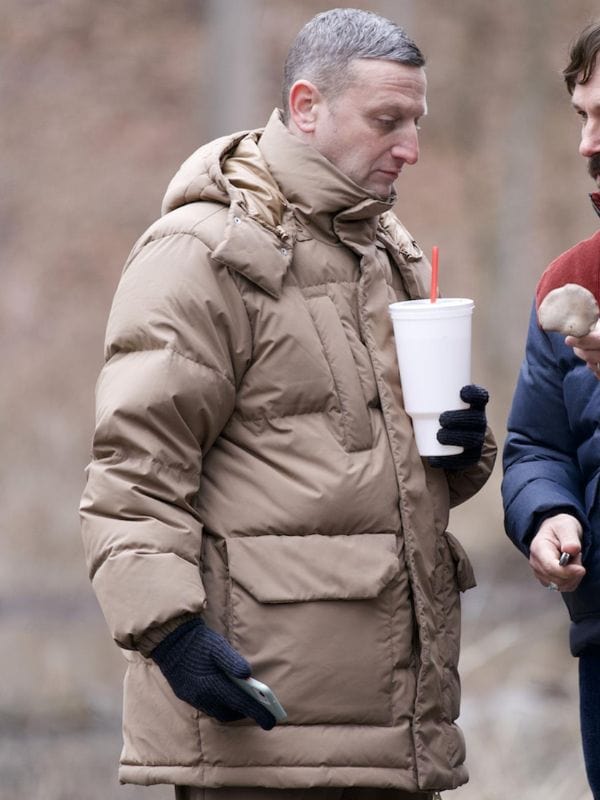 Friendship 2025 Tim Robinson Beige Puffer Jacket Friendship 2025 Tim Robinson Beige Puffer Jacket