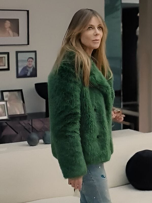 High Potential 2024 Kaitlin Olson Green Fur Coat High Potential 2024 Kaitlin Olson Green Fur Coat