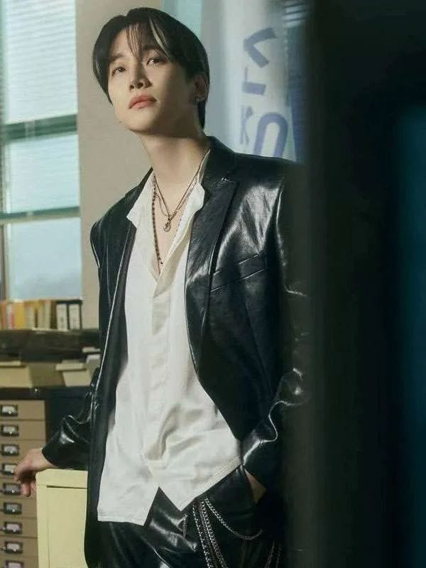 Lee Jun-ho Typhoon Family 2025 Leather Blazer Black