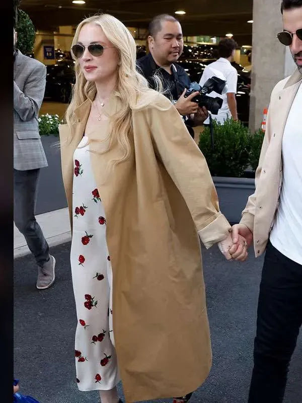 Lindsay Lohan US Open Tennis 2026 Beige Coat