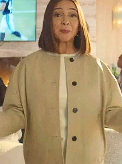 Loot S03 Maya Rudolph Beige Jacket