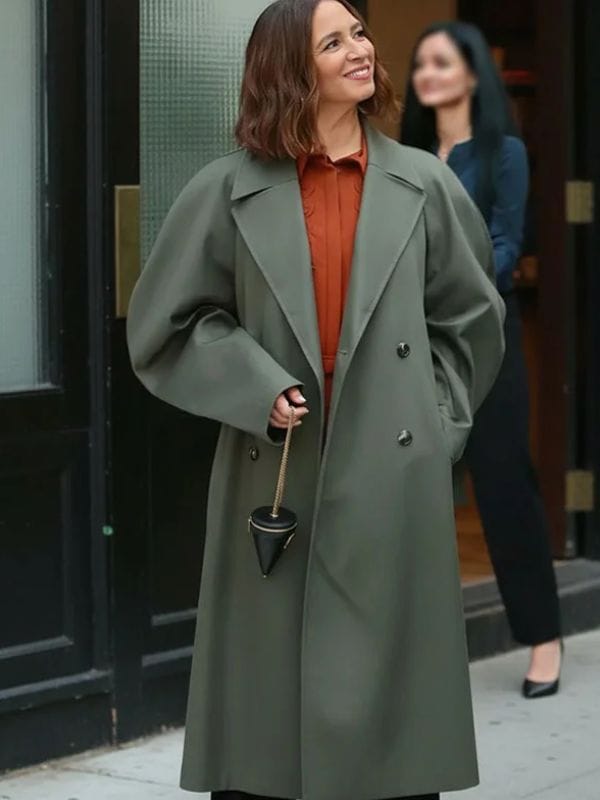 Molly Novak Loot S03 Green Coat