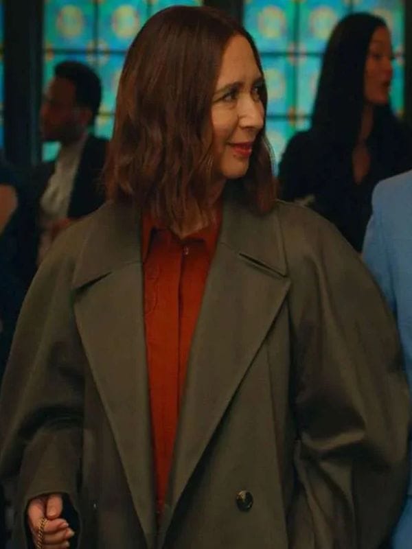 Molly Novak Loot S03 Green Coat