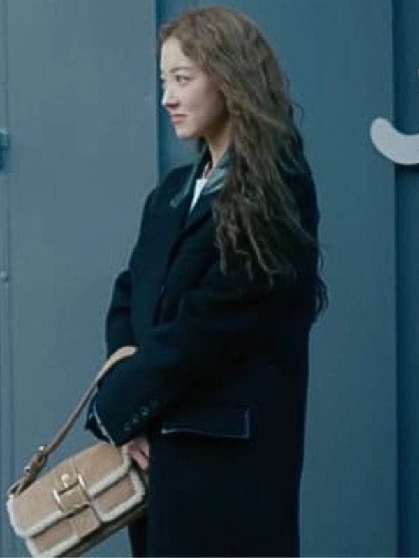 Motel California S01 Lee Se-young Black Coat