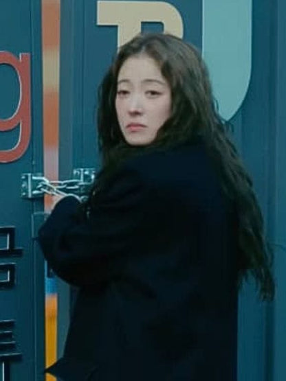 Motel California S01 Lee Se-young Black Coat