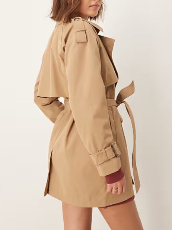 Outer Banks S05 Kiara Carrera Beige Coat