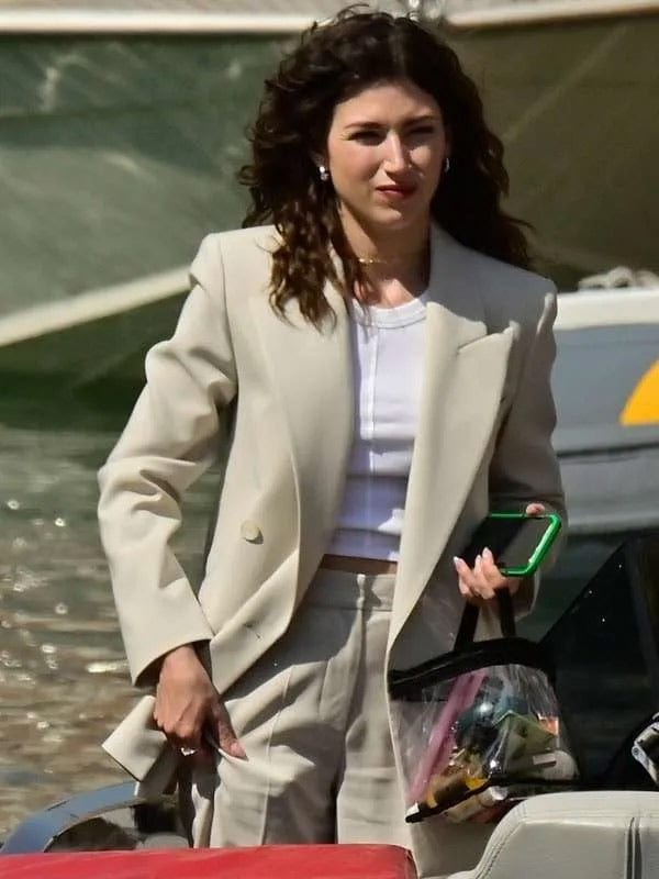 Úrsula Corberó Lift Off White Blazer