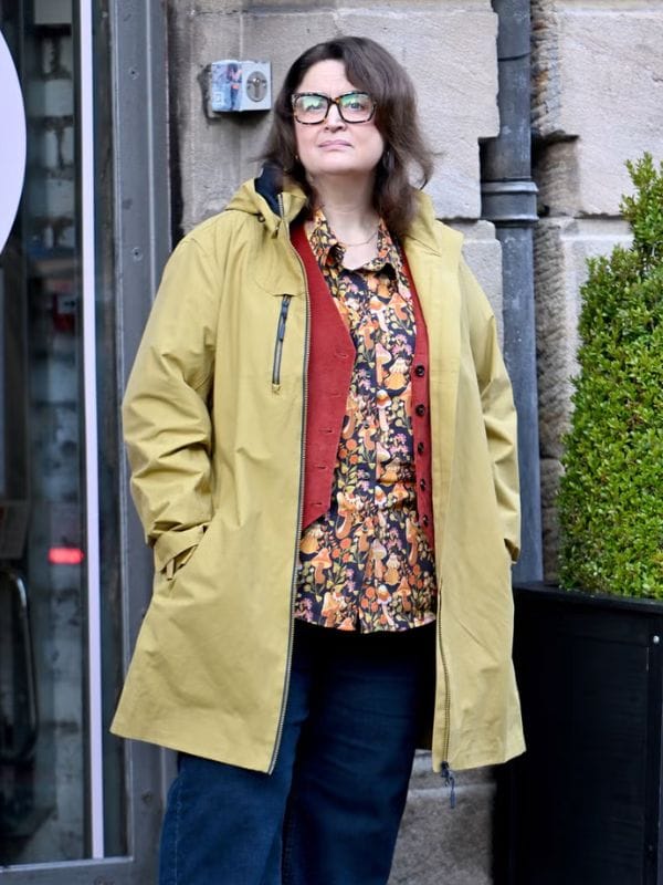 Elena Ravenscroft Run Away S01 Ruth Jones Yellow Coat