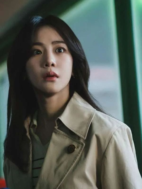 Study Group S01 Han Ji-Eun Beige Jacket