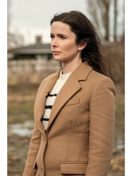 Superman and Lois S04 Lois Lane Beige Coat