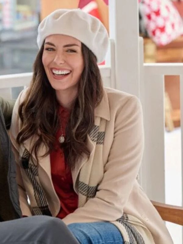 Taylor Cole A Reason for the Season 2024 Beige Coat Taylor Cole A Reason for the Season 2024 Beige Coat
