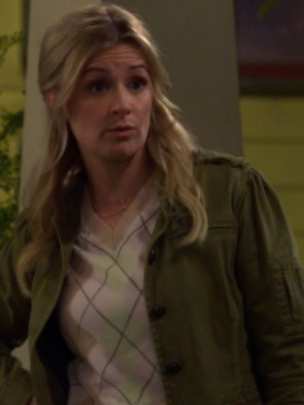 The Neighborhood S07 Gemma Green Jacket The Neighborhood S07 Gemma Green Jacket