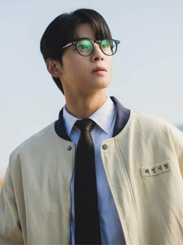 The Wonderfools S01 Lee Woon-jeong Beige Jacket