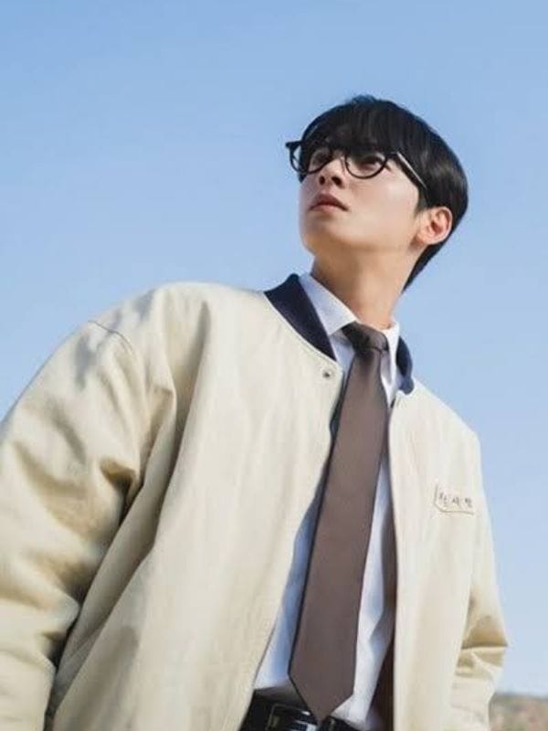 The Wonderfools S01 Lee Woon-jeong Beige Jacket